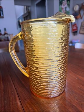Vintage Anchor Hocking Amber Soreno Textured Glass Pitcher
